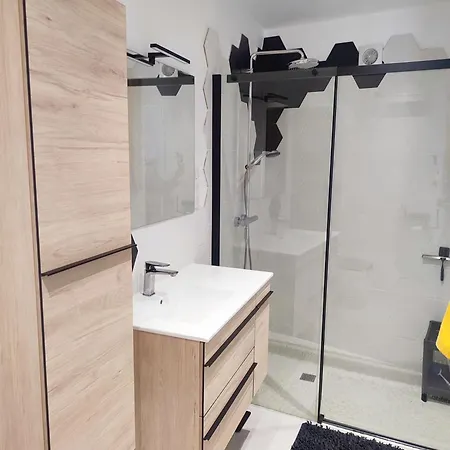 Casa de Férias Logement Sur Tour De Avec Piscine